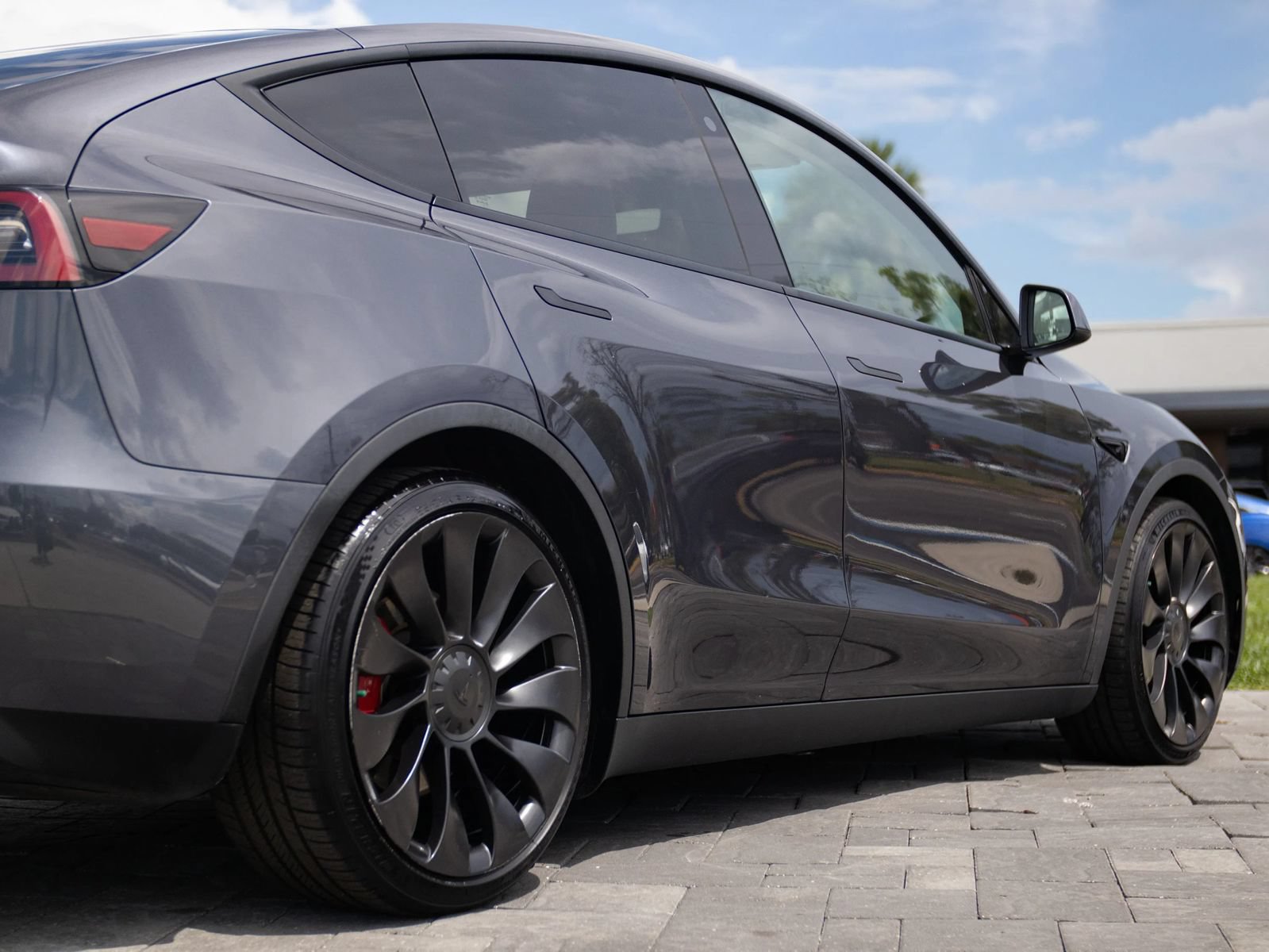 Used 2022 Tesla Model Y Performance AWD/4WD image 14
