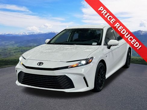 Certified 2026 Toyota Camry LE image 1