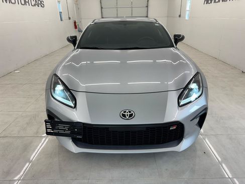 Used 2023 Toyota GR86 Premium w/ ALL Weather Mat Package (TMS) RWD image 2