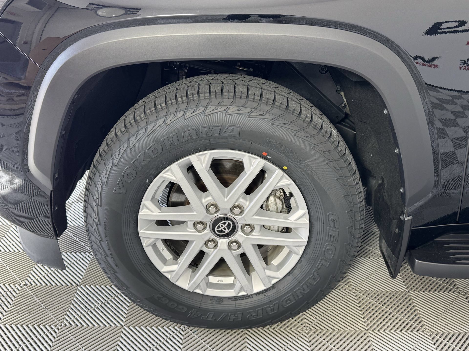 Certified 2025 Toyota Sequoia SR5 AWD/4WD image 33