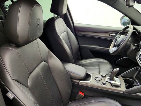 Used 2022 Alfa Romeo Stelvio Ti AWD/4WD image 23