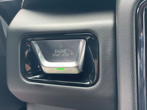New 2026 GMC Yukon XL AT4 AWD/4WD image 16