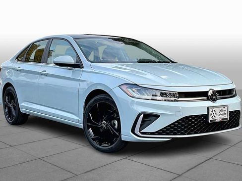 New 2026 Volkswagen Jetta SE image 2