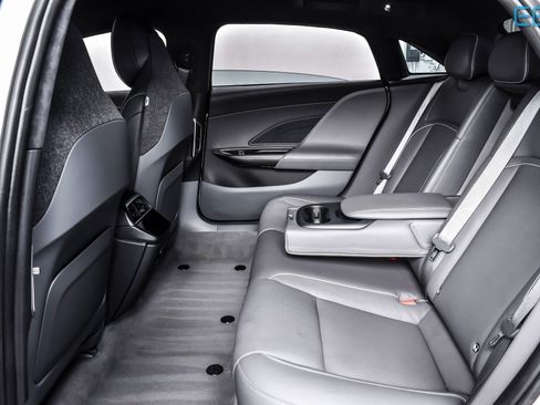 Used 2024 Lucid Air Touring image 22