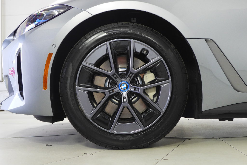 Certified 2024 BMW i4 eDrive40 w/ Premium Package RWD image 5