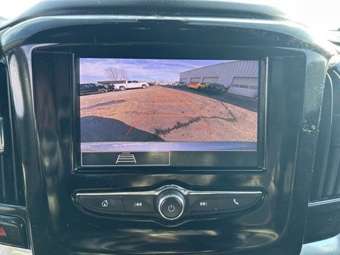 Used 2022 Chevrolet Traverse LS image 23