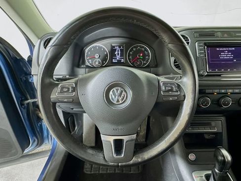 Used 2018 Volkswagen Tiguan Limited w/ Premium Package image 9