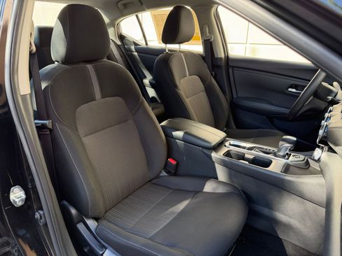 Used 2025 Nissan Sentra SV image 31