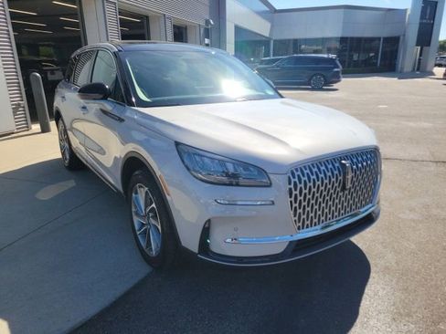 Certified 2024 Lincoln Corsair AWD w/ Equipment Group 101A image 11