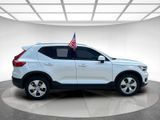 Used 2022 Volvo XC40 T4 Momentum image 6
