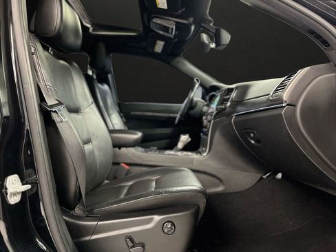 Used 2021 Jeep Grand Cherokee Limited image 20