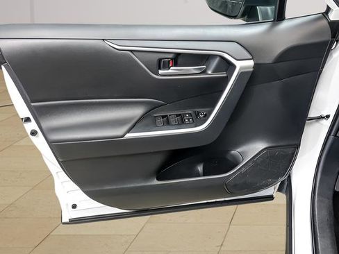 Certified 2025 Toyota RAV4 XLE image 18