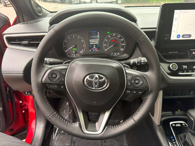 Used 2024 Toyota Corolla Cross AWD Hybrid w/ Moonroof Package image 28