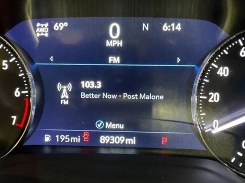 Used 2023 Buick Envision Essence w/ Sport Touring Package AWD/4WD image 17