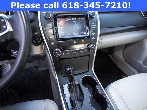 Used 2017 Toyota Camry XLE image 30