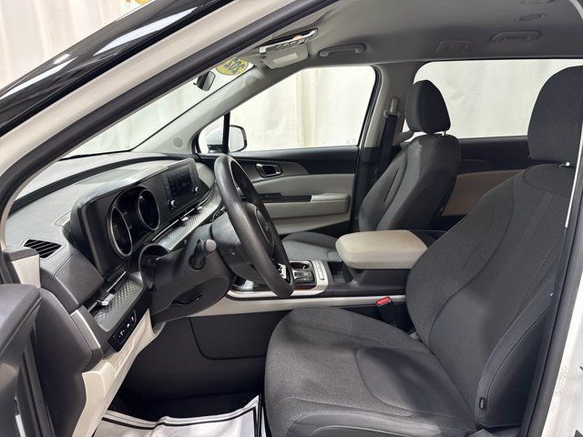 Certified 2023 Kia Carnival LX FWD image 12