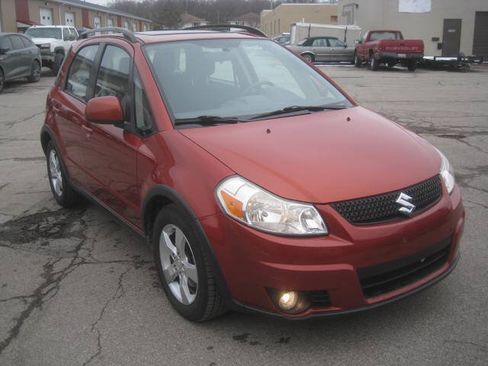 Used 2012 Suzuki SX4 Premium AWD/4WD image 3