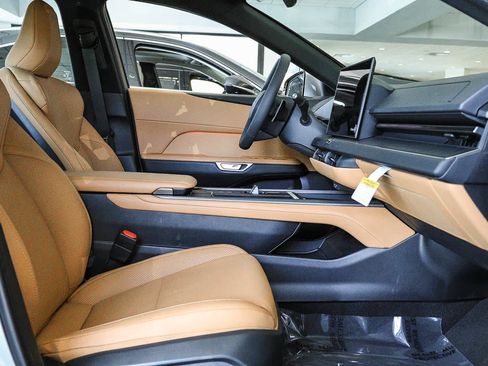 New 2026 Lexus ES 500e AWD/4WD image 15