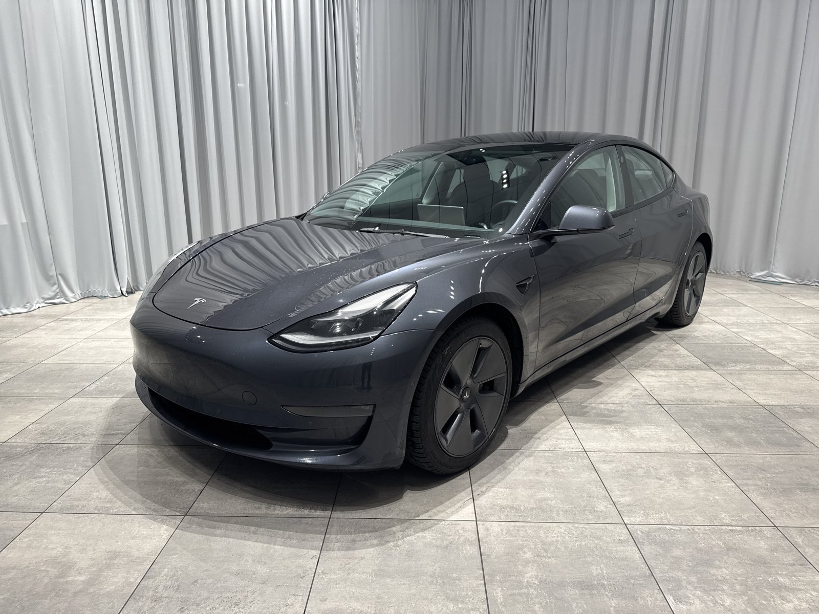 Used 2022 Tesla Model 3 Long Range AWD/4WD image 1