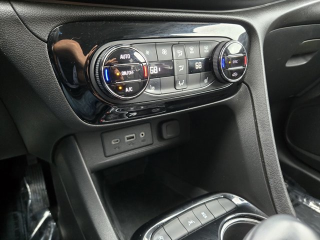 Used 2020 Buick Encore GX Select FWD image 11
