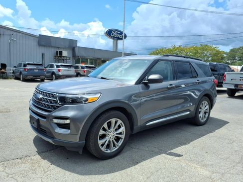 Used 2022 Ford Explorer XLT w/ Equipment Group 202A RWD image 1