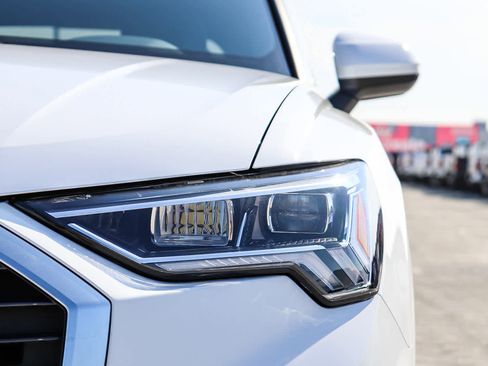 New 2025 Audi Q3 2.0T Premium image 4