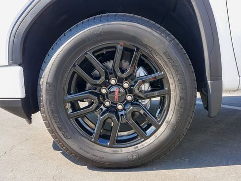 New 2026 GMC Sierra 1500 Pro w/ Graphite Edition image 9