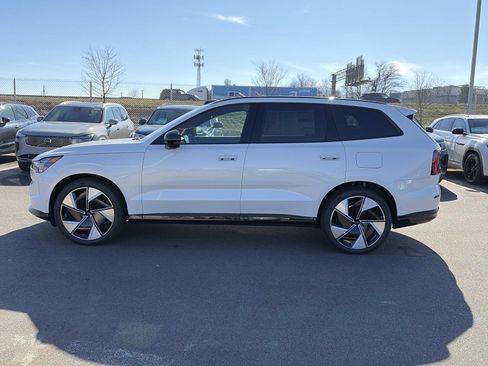 New 2025 Volvo EX90 Ultra w/ Protection Package Premier image 4