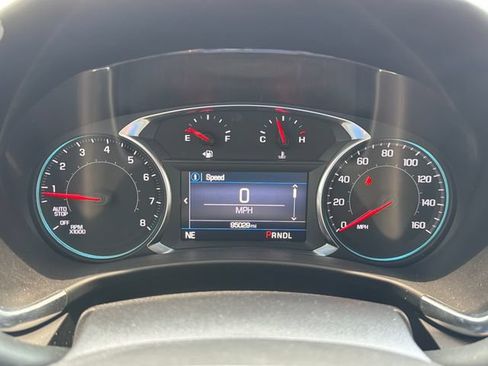 Used 2022 Chevrolet Equinox LS w/ LS Convenience Package FWD image 11