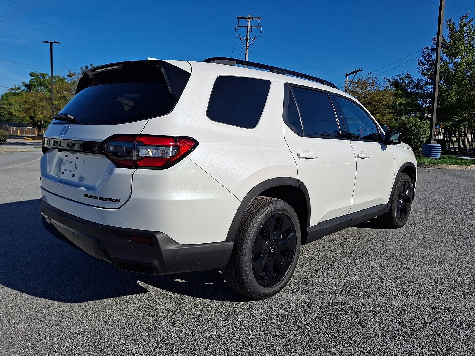 New 2026 Honda Pilot Black Edition image 4