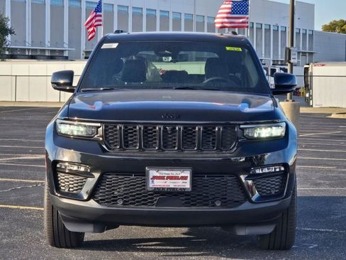 New 2025 Jeep Grand Cherokee Limited w/ Luxury Tech Group II image 2