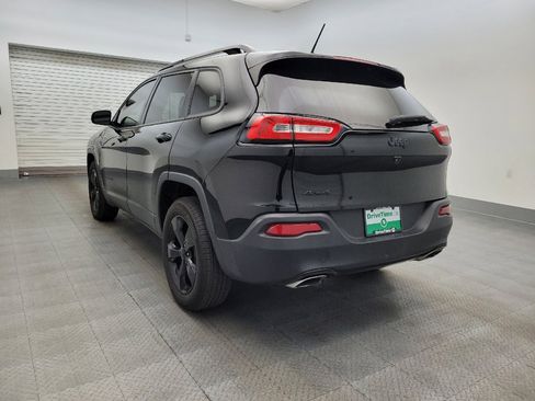 Used 2018 Jeep Cherokee Latitude w/ Altitude Package image 5