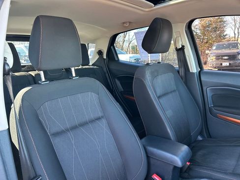 Used 2021 Ford EcoSport SE w/ SE Appearance Package image 19