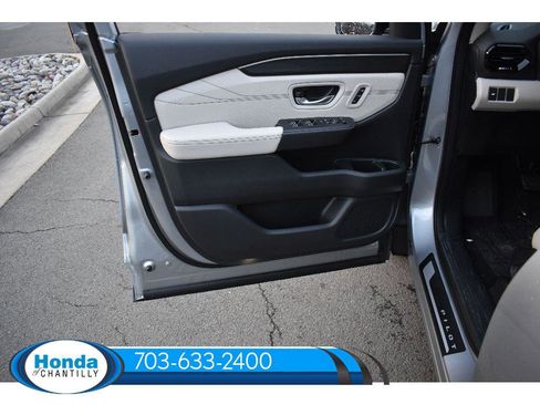New 2026 Honda Pilot Touring image 25
