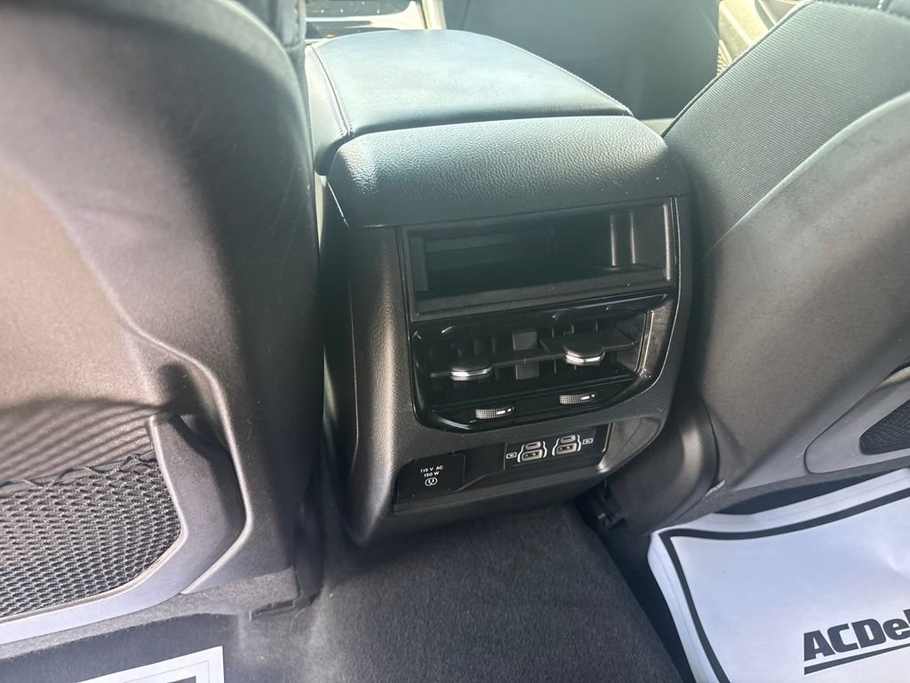 Used 2024 Jeep Grand Cherokee Altitude AWD/4WD image 34