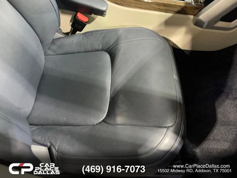 Used 2018 Land Rover Range Rover HSE image 37