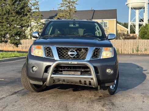 Used 2010 Nissan Pathfinder LE w/ Navigation Pkg AWD/4WD image 13