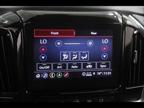 Certified 2022 Chevrolet Traverse Premier FWD image 13