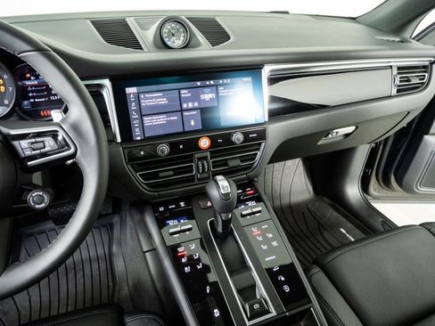 New 2026 Porsche Macan AWD/4WD image 13