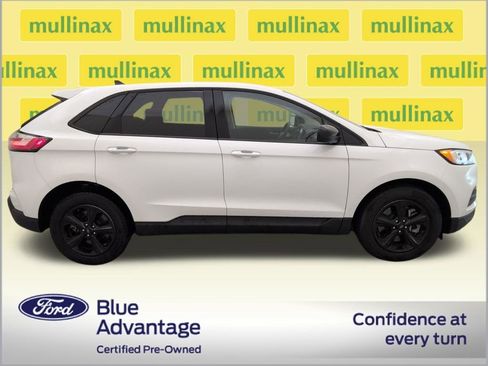 Used 2024 Ford Edge SE image 2