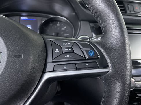 Used 2019 Nissan Rogue SL w/ Premium Package image 30