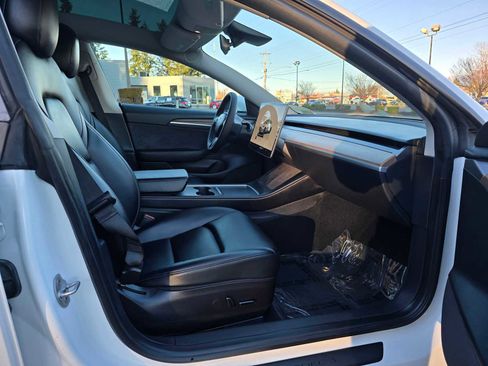 Used 2023 Tesla Model 3 Standard Range image 11