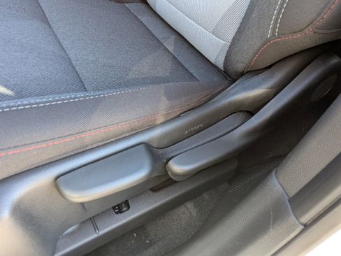 Used 2026 Chevrolet Trax RS w/ Sunroof Package image 19