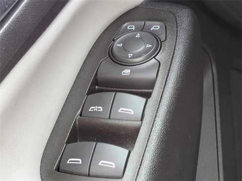 Used 2023 Chevrolet Equinox LT image 26