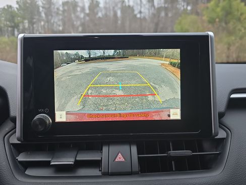 Used 2023 Toyota RAV4 LE image 20