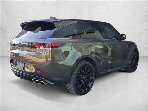 Used 2024 Land Rover Range Rover Sport Dynamic SE AWD/4WD image 5