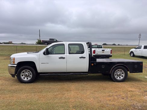 Used 2013 Chevrolet Silverado 3500 W/T RWD image 2