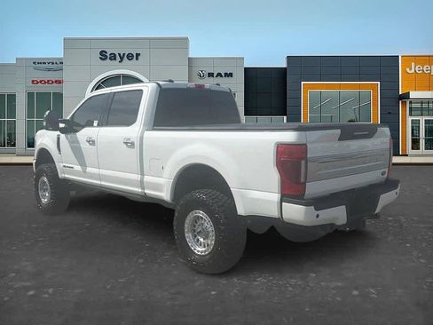 Used 2022 Ford F350 Platinum AWD/4WD image 5
