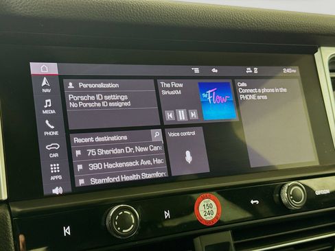Certified 2024 Porsche Macan AWD/4WD image 17