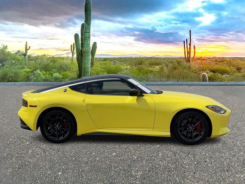 Certified 2024 Nissan Z Performance w/ Floor Mat Package image 6
